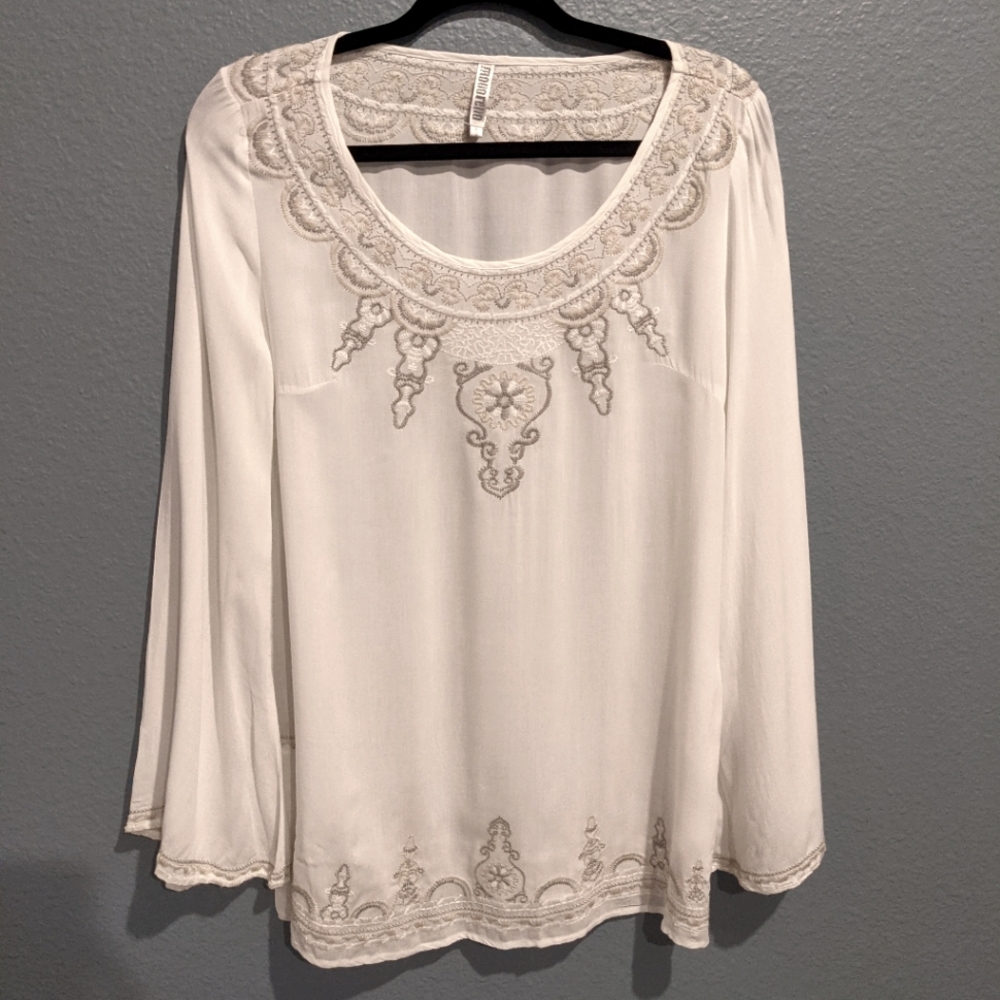 Monoreno Shirt/beach coverup.